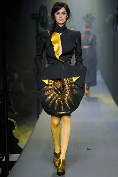 Look 35
